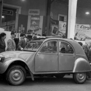 1949. Quelle était la particularité de cette 2 Cv au salon auto de 1948.