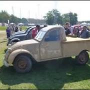 Cette 2CV est un pick-up, comment s'appelle ce kit ?